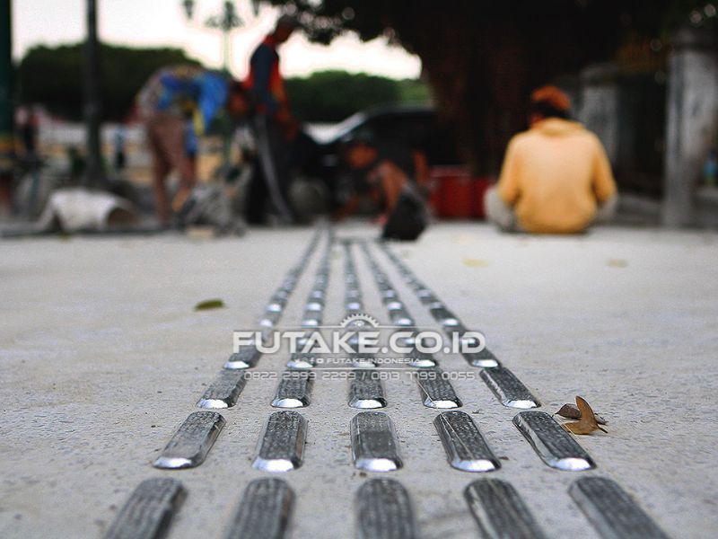 Guiding Block Tunanetra Berbahan Stainless Kualitas Terbaik