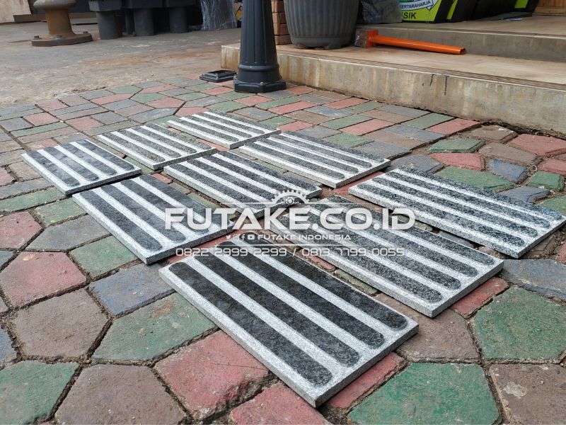 Jalur Pemandu untuk Tunanetra Terbaik