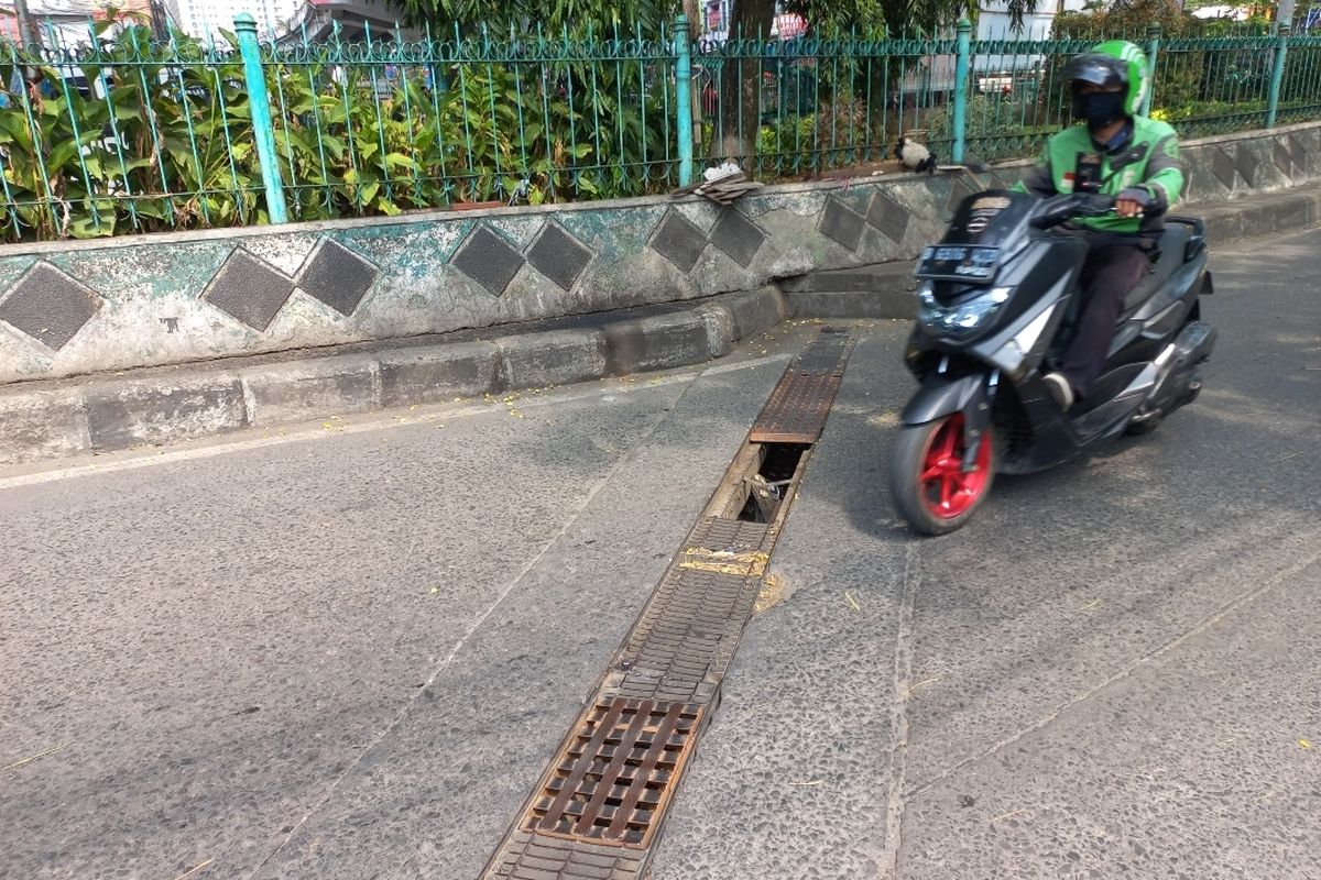Grating Penutup Saluran Jika Rusak