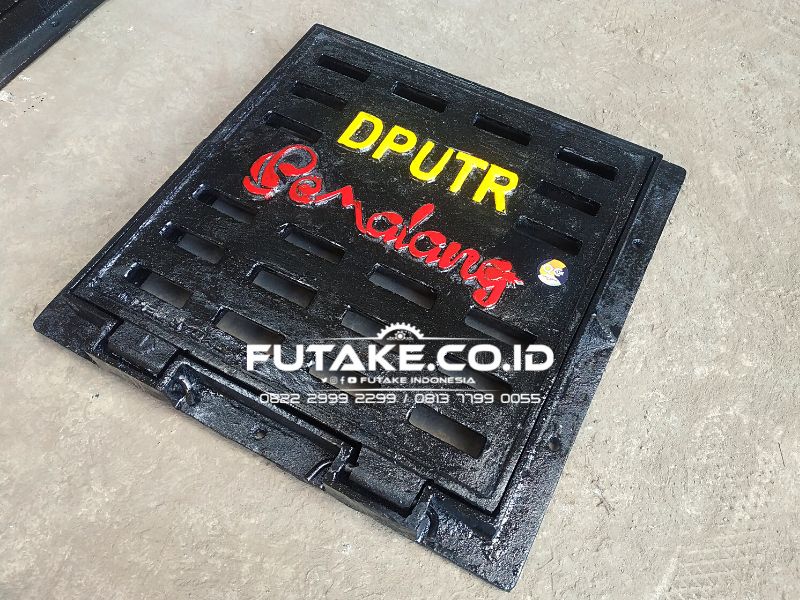 Grill Tutup Selokan Besi Terbaik