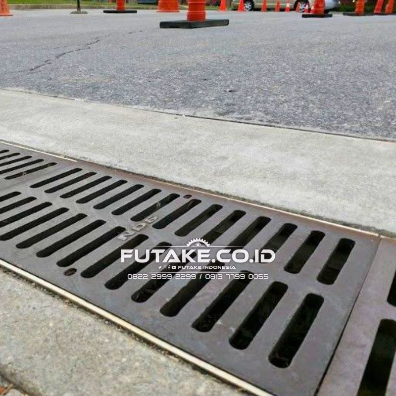 Besi Penutup Selokan Drainase
