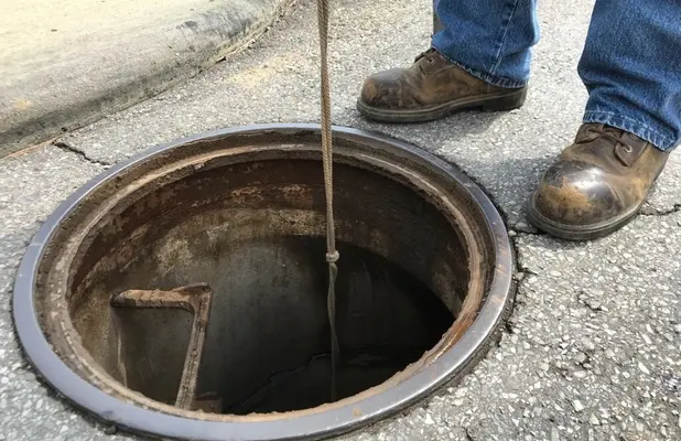 manhole saluran drainase