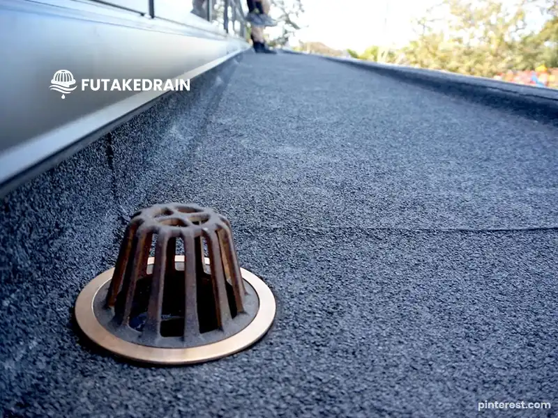 roof drain dengan material cast iron yang tidak mudah berkarat, digunakan untuk drainase atap